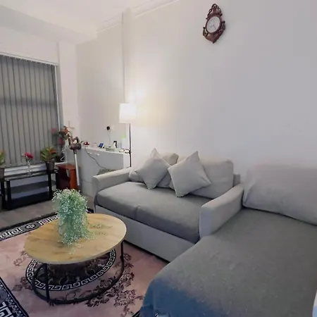 Cosy - Fresh New Master Bedroom Sleeps 3 Guests - 3 Adults Pensión