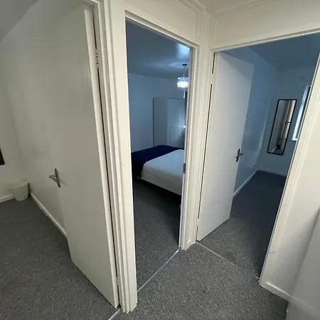 3 Bedroom Luxurious Manchester