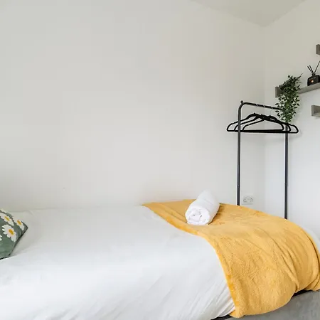 Stylish 4bd Townhouse - Centre - O2 Apollo Dom wakacyjny