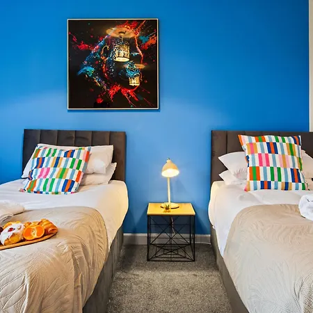 Forest View- Oasis Mural -didsbury Zen Sleeps 10