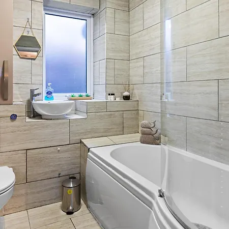 Dom wakacyjny Forest View- Oasis Mural -didsbury Zen Sleeps 10