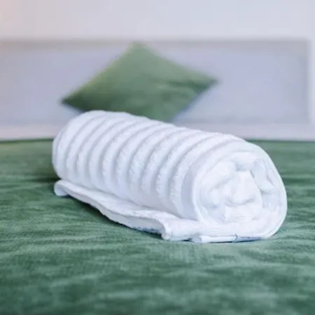 Spacious 3-bed With Free Parking And Near Centre