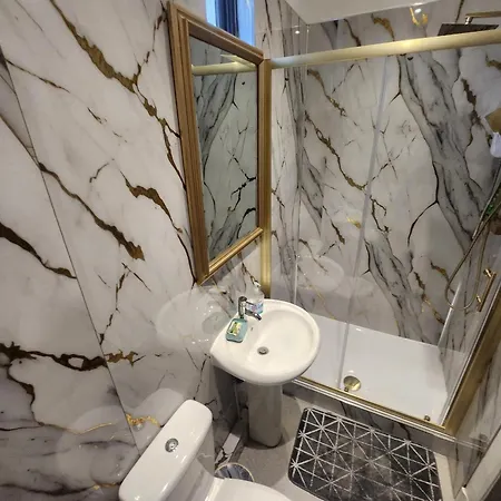 Luxury Free Wifi Old Trafford Homestay szállás *