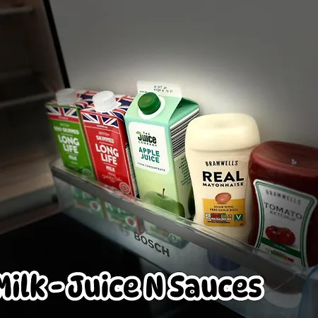 Manchester City Cosy Stay - Fresh New Master Bedroom Sleeps 3 Guests - 3 Adults Guest house 3*