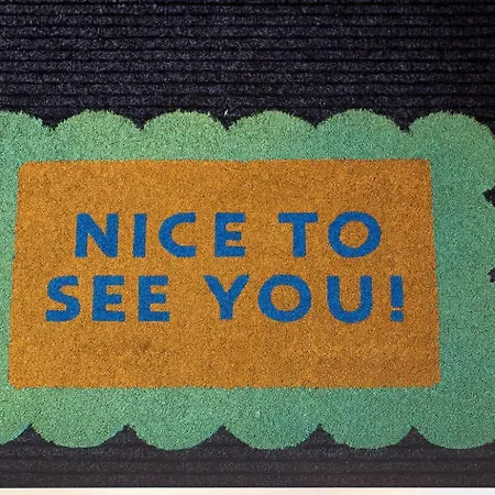 Hub - 2br With Free Parking, Near Airport & Attractions 別荘