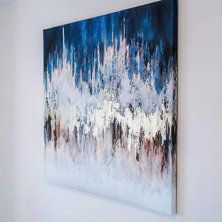 Prázdninový dům Spacious 3-bed With Free Parking And Near Centre Manchester