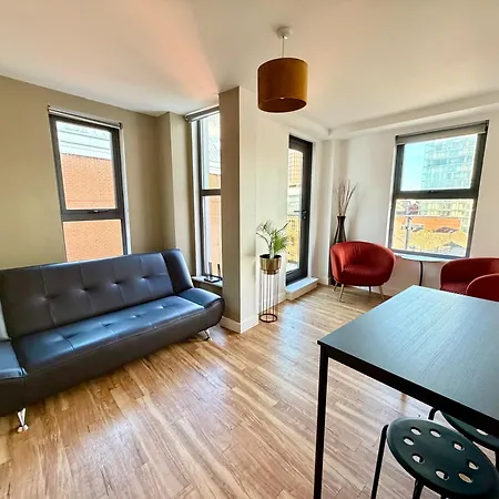 Centre 2 Bed With A Balcony Mánchester