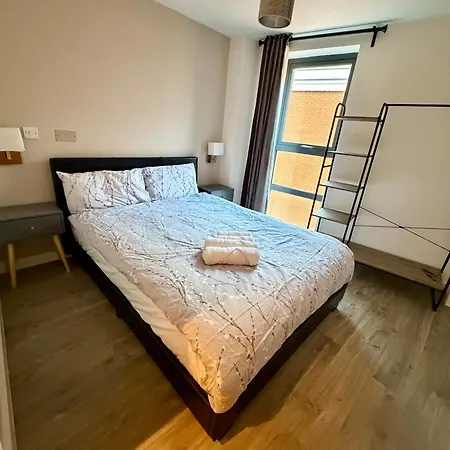 Апартаменты Centre 2 Bed With A Balcony