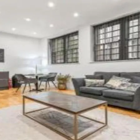 Beautiful Newly Built Flat - Walk To Centre - Pass The Keys Apartamento