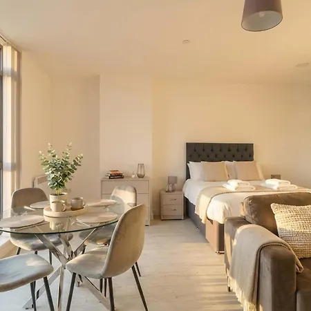 Modern In Salford Great Views Lejlighed *