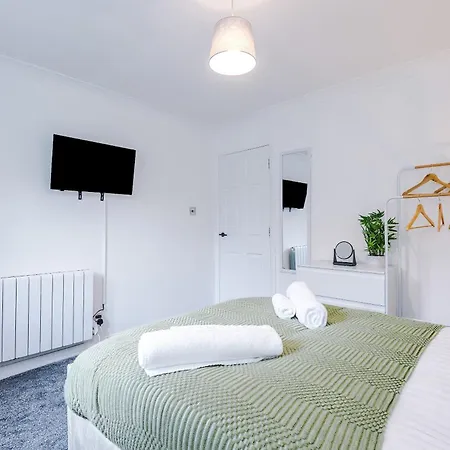 Comfy 1br In Salford, Kitchen, Wifi&parking * Manchester