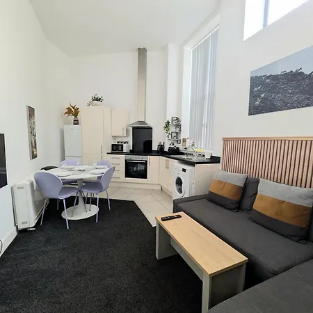 Sleek 2 Bedroom - Stadium Links