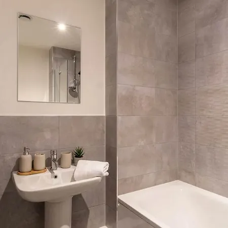 דירה Modern In Salford Great Views מנצ'סטר