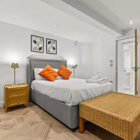 Apartamento New Build Duplex Near Ao Arena - Pass The Keys *