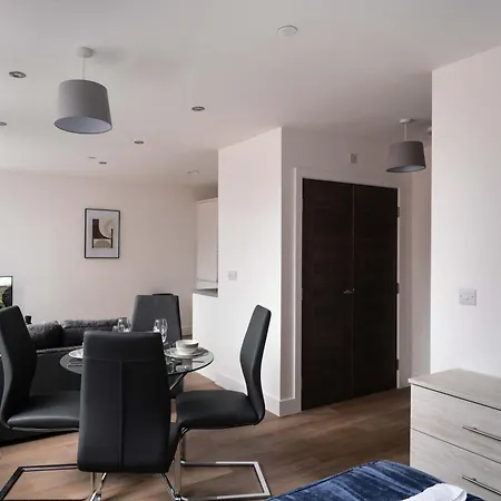 Apartman Zeni, Alexandra Rise Smart