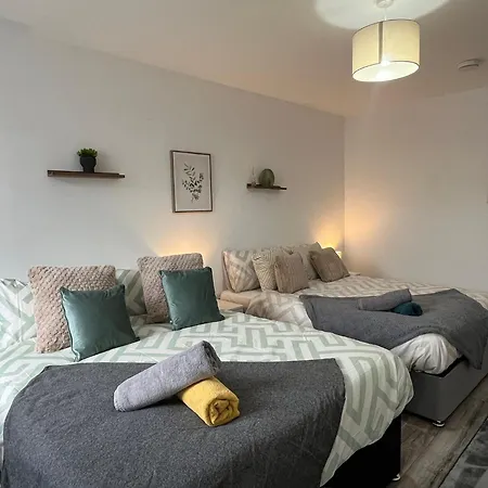 1Br-2 Double Beds-Sleeps 6-Perfect For Long Stays *