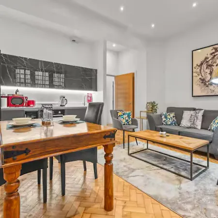 New Build Duplex Near Ao Arena - Pass The Keys