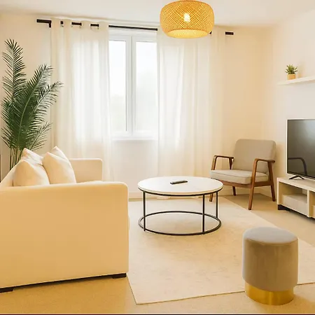 Salford Quays 4 Guests / Parking * Manchester
