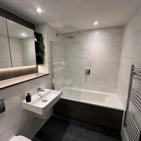 Luxe Penthouse 2 Bed Deansgate Daire *