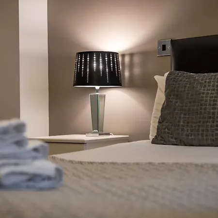 Bloom - Centre - Gated Parking *