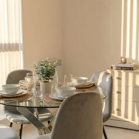 Modern In Salford Great Views * マンチェスター