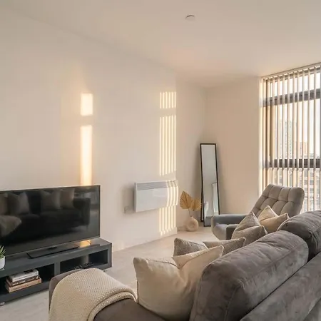Modern In Salford Great Views Lejlighed *