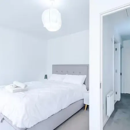 شقة Spacious In Mcr - Free Parking, Ps5 & Superfast Wifi