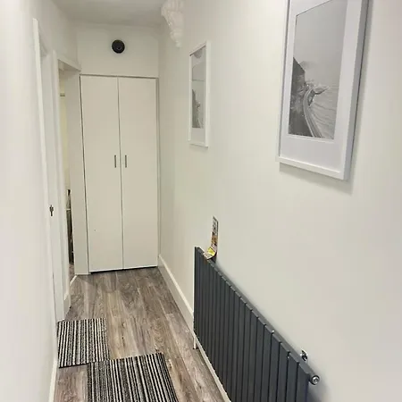 Apartment Lux Shared Flat With 2 Private Bedrooms And 2 Private En-suite Bathrooms Manchester