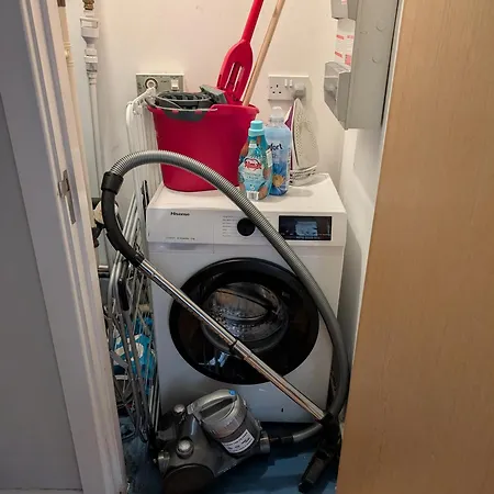 Large 2 Bed 2 Bath Manchester