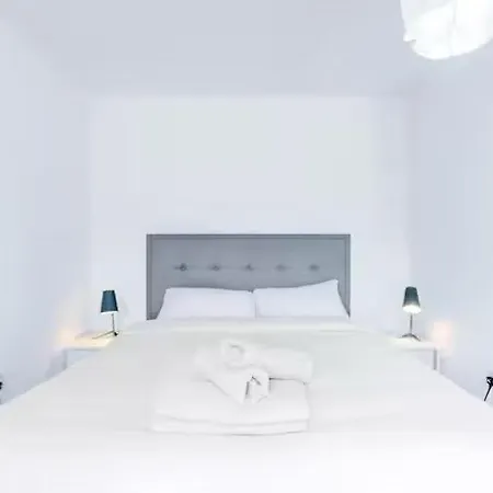 דירה Spacious In Mcr - Free Parking, Ps5 & Superfast Wifi *