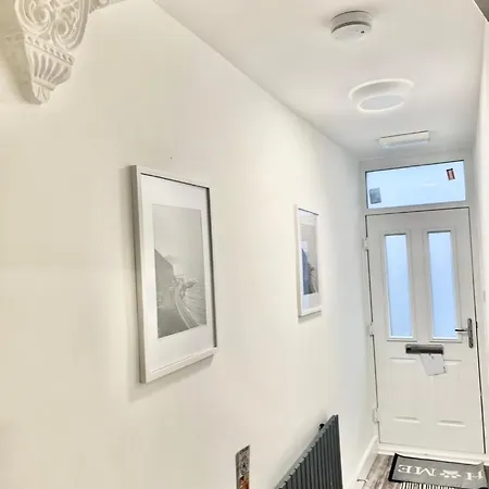 Lux Shared Flat With 2 Private Bedrooms And 2 Private En-suite Bathrooms