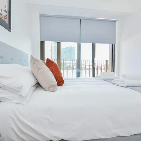 Contemporary 2 Bed * Manchester