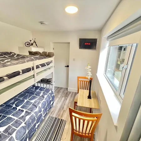 Lux Shared Flat With 2 Private Bedrooms And 2 Private En-suite Bathrooms Apartman *