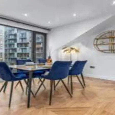 Luxury 7 Mins Walk To Salford - Pass The Keys * マンチェスター