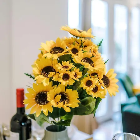 Comfy 1br In Salford, Kitchen, Wifi&parking Apartment