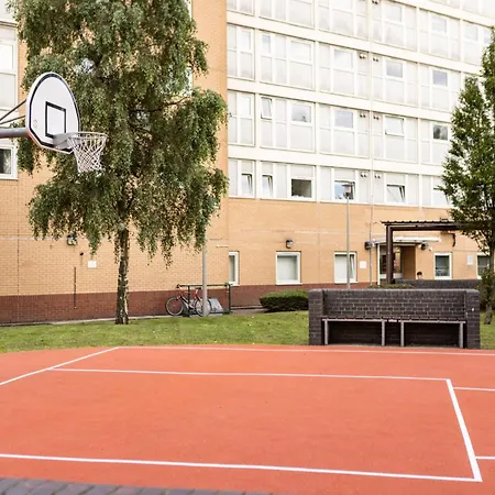 Апартаменты John Lester And Eddie Colman Courts Near Salford Манчестер