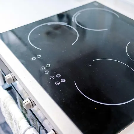 Comfy 1br In Salford, Kitchen, Wifi And Parking 公寓 *