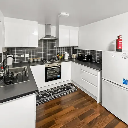 New Getaway House With 2 Free Parking Appartamento *