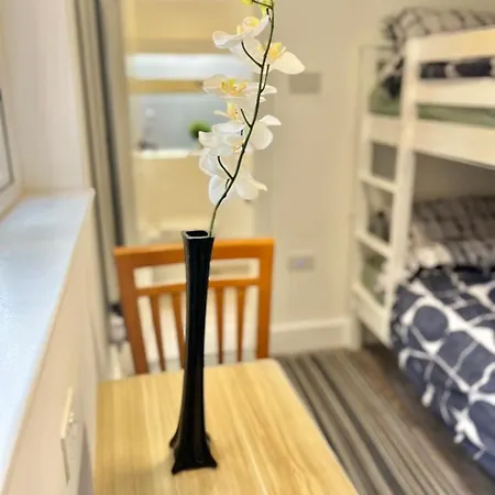 Apartment Lux Shared Flat With 2 Private Bedrooms And 2 Private En-suite Bathrooms Manchester