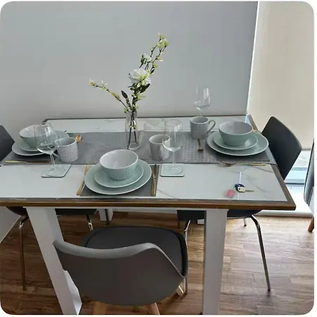 Opfa Luxury Apartamento *