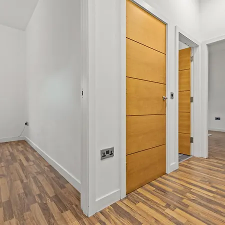 Bloom - Centre - Gated Parking Apartamento