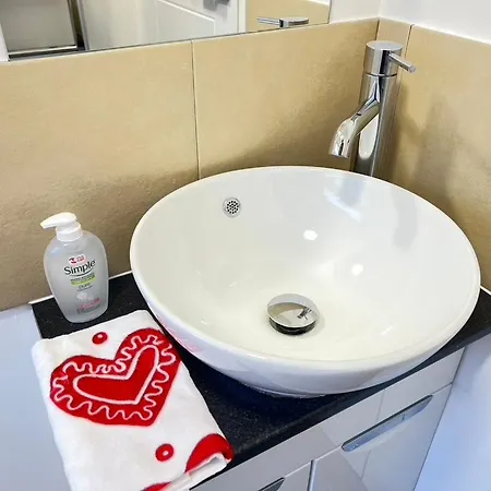 Lux Shared Flat With 2 Private Bedrooms And 2 Private En-suite Bathrooms Apartment Manchester