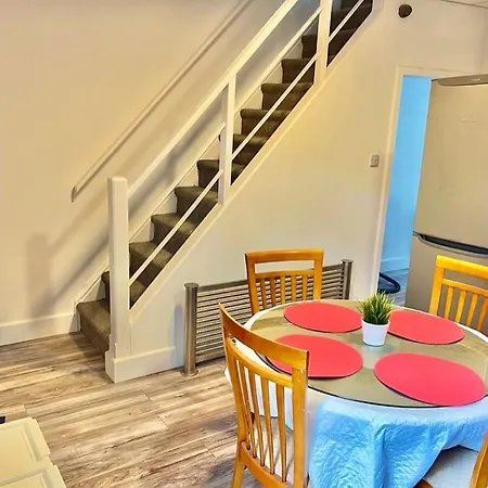 Apartman Lux Shared Flat With 2 Private Bedrooms And 2 Private En-suite Bathrooms *