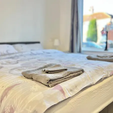 Lux Shared Flat With 2 Private Bedrooms And 2 Private En-suite Bathrooms Apartman