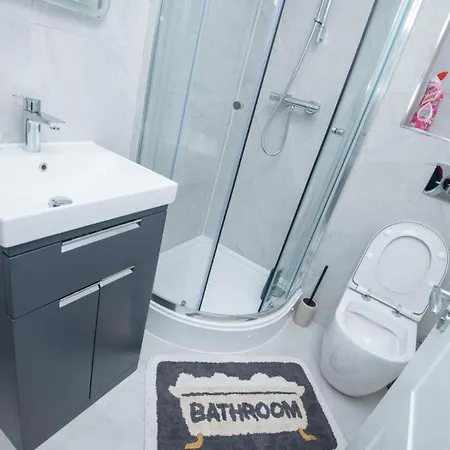 Luxury Penthouse דירה *