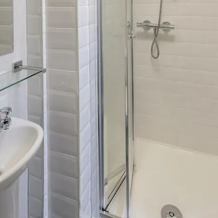 Han/Misafirhane Lower Turks Head