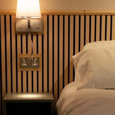 Lower Turks Head Locanda