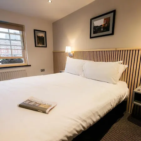 Inn Lower Turks Head