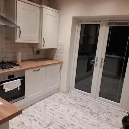 Βίλα Central Manchester Family-Friendly Home With Free Parking And Workspace