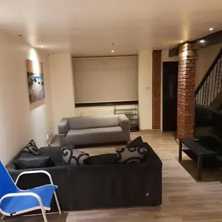 Willa Central Manchester Family-Friendly Home With Free Parking And Workspace